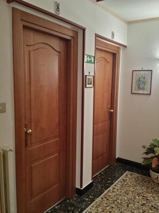 Hotel Triestina Ноли Экстерьер фото