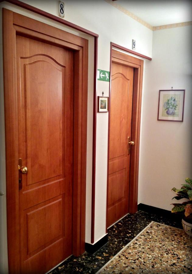 Hotel Triestina Ноли Экстерьер фото