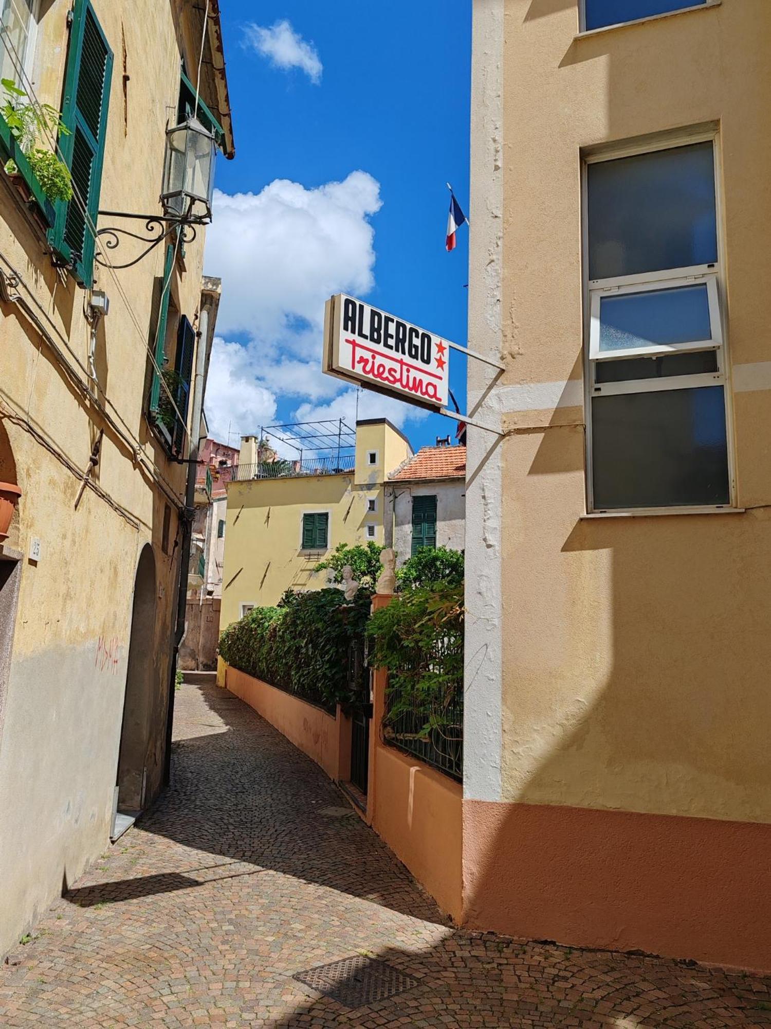 Hotel Triestina Ноли Экстерьер фото